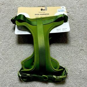 Wild One Moss Dog Harness Size Medium Neck Size 15-18in Chest‎ 20-28 in NWT